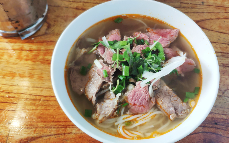 Quán bún bò Hồ Ếch